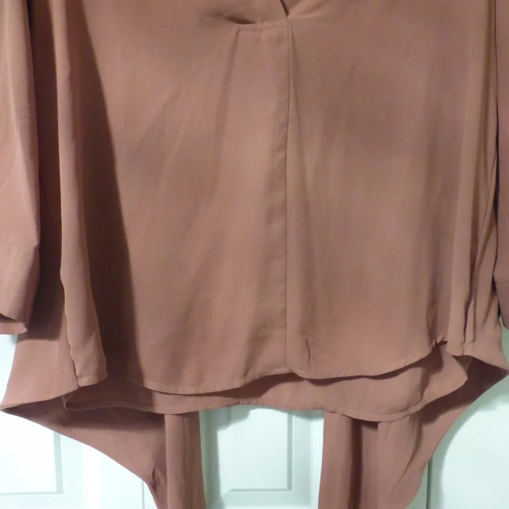 FOREVER 21 rosy pink three quarter sleeve oversized v-neck blouse - Picture 6 of 11